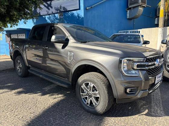 FORD RANGER 3.0 V6 TURBO DIESEL CD XLT 4X4 AUTOMÁTICO FORD RANGER 3.0 V6 TURBO DIESEL CD XLT 4X4 AUTOMÁTICO